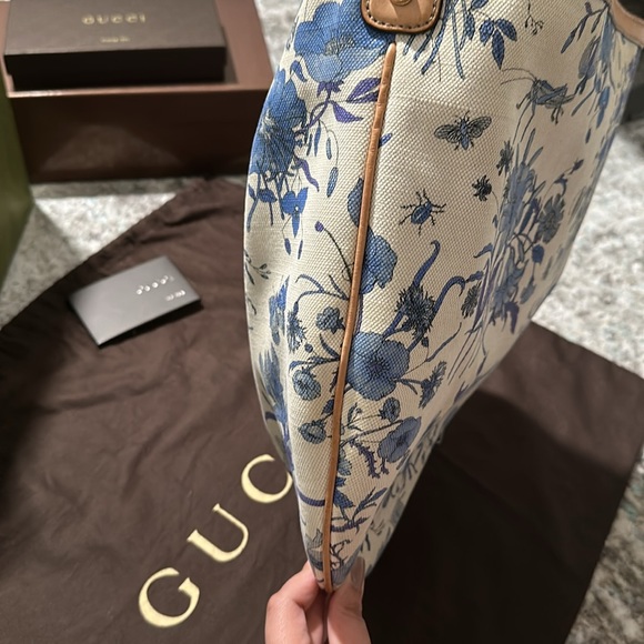 Vintage Gucci Flora Wave Hobo Bag w/ Horsebit Shoulder Detail - Picture 7 of 14